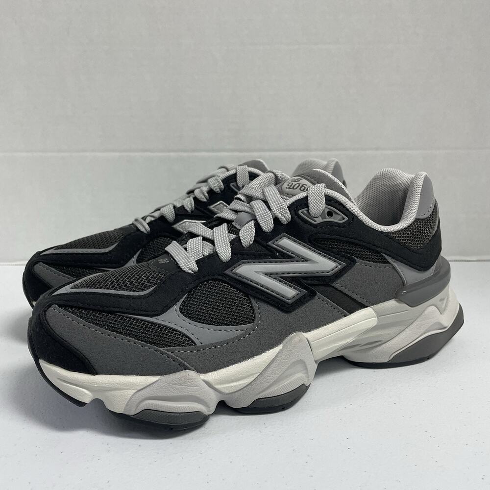 New Balance 9060 Big Kid Black Slate Grey GC9060BD Size 6 Y Size 7.5 Women